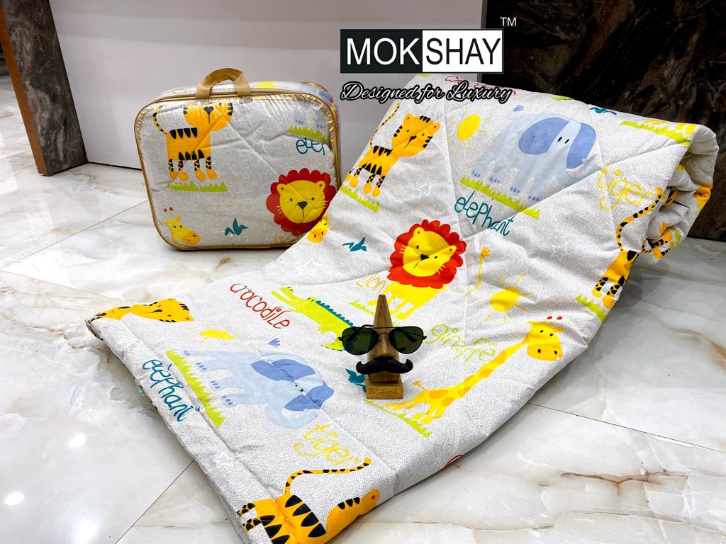 TEENS SINGLE BED COMFORTER